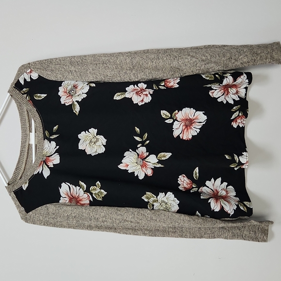 Kaileigh Tops - Kaleigh Floral Blouse Black Tan White Red Women's Small